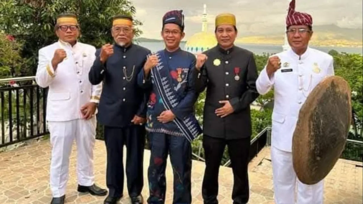 Komunal Raja, Sultan, dan Masyarakat Adat Sulawesi Raya
