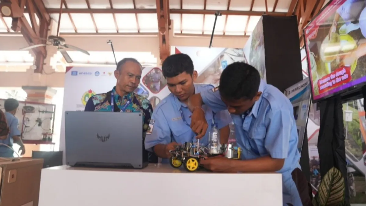 Siapkan Lulusan SMK Hadapi Era Robotika