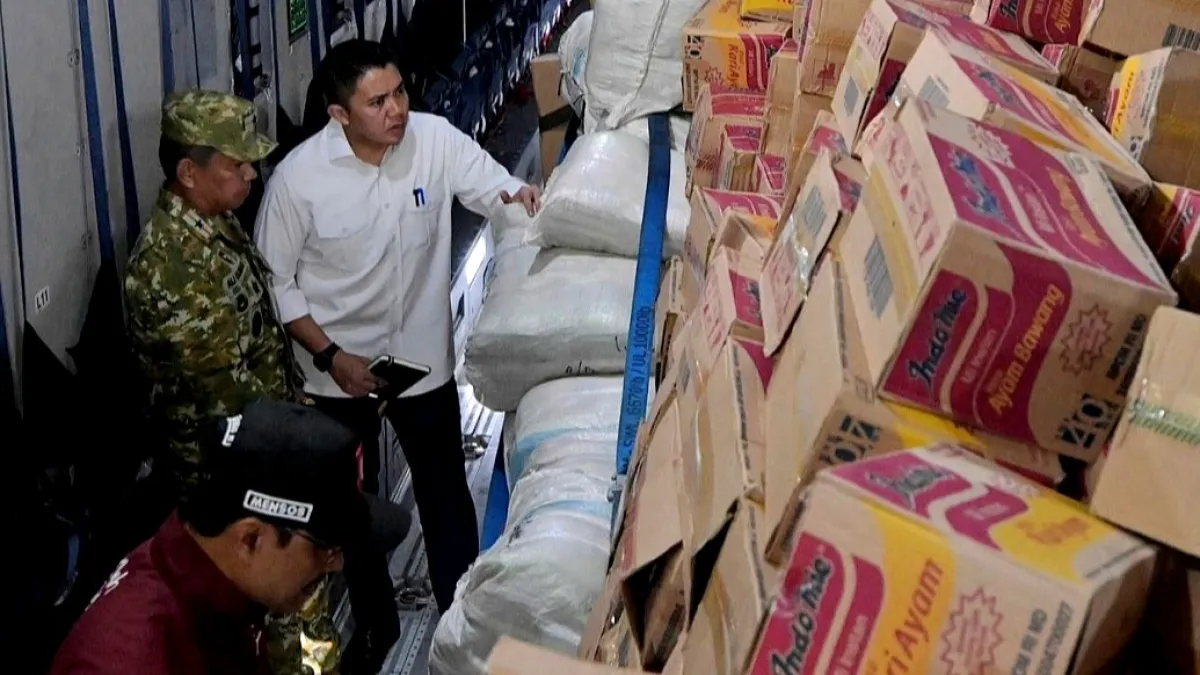 Seskab: Hari Kelima, Pemerintah Telah Kirim 253 Ton Bantuan Logistik ke NTT
