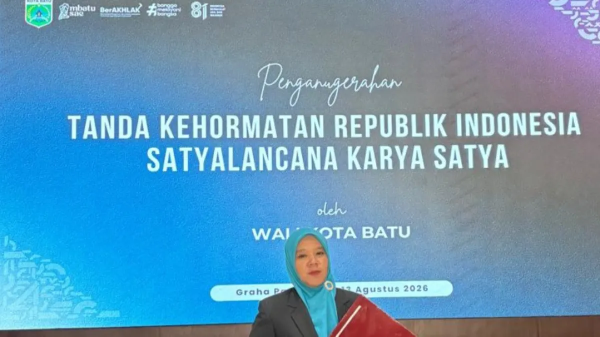 Jejak Pengabdian, Guru BK Kota Batu Terima "Satyalancana Karya Satya"