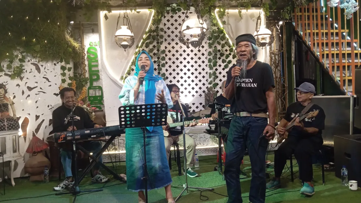 Ketika Kafe Spoor Babat Tempat Pulang "Koesplus"